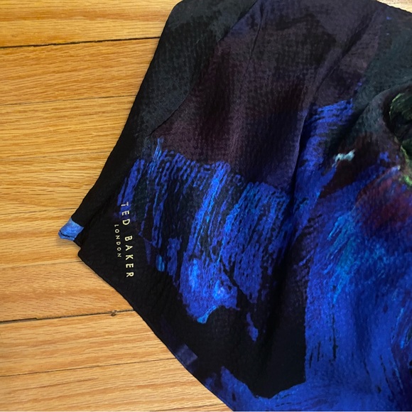 💕HOST PICK💕 Ted Baker Impressionist Bloom Cape Scarf - Picture 10 of 16